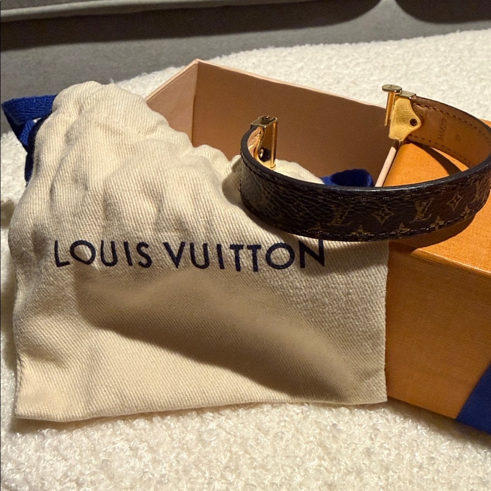 Louis Vuitton Dark Brown Bracelet with Gold Clasp - Picture 4 of 5